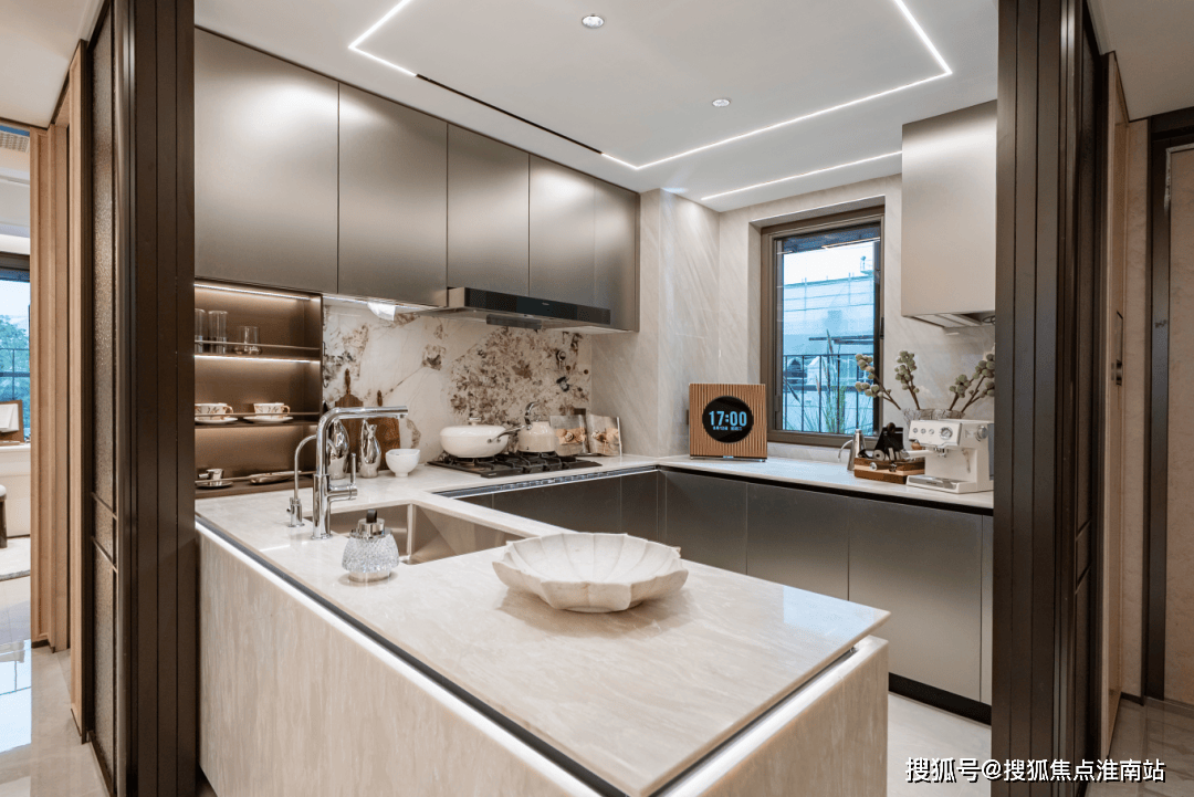 启Park77售楼中心电话→楼盘百科→首页网站→首页→24小时热线CQ9电子中国网站保利外滩启Park77售楼处电话→上海保利外滩(图3)