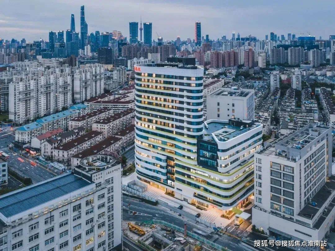 启Park77售楼中心电话→楼盘百科→首页网站→首页→24小时热线CQ9电子中国网站保利外滩启Park77售楼处电话→上海保利外滩(图14)